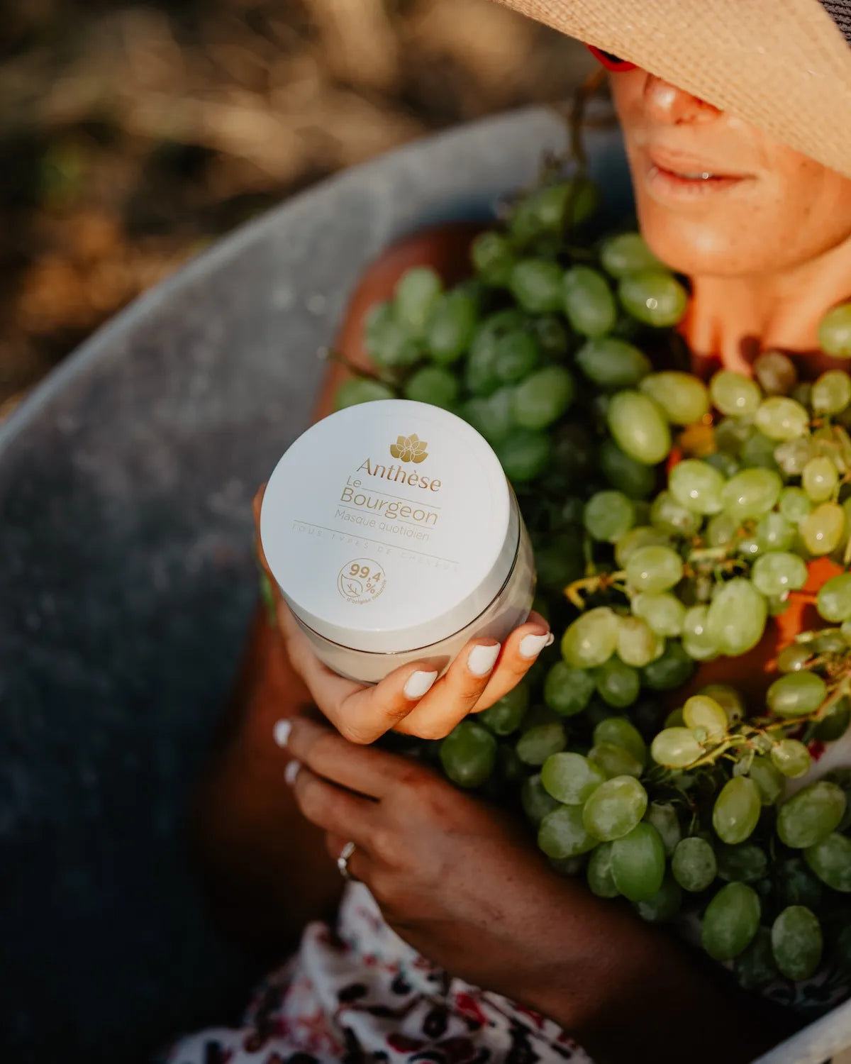 Masque Le Bourgeon Anthèse avec grappes de raisins – soin naturel pour cheveux normaux.